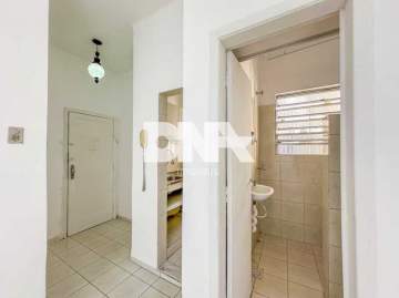 Novidade - Apartamento à venda Laranjeiras, Rio de Janeiro - R$ 360.000 - FLAP00787