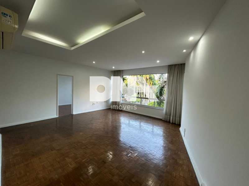 WhatsApp Image 2025-10-06 at 1 - 7