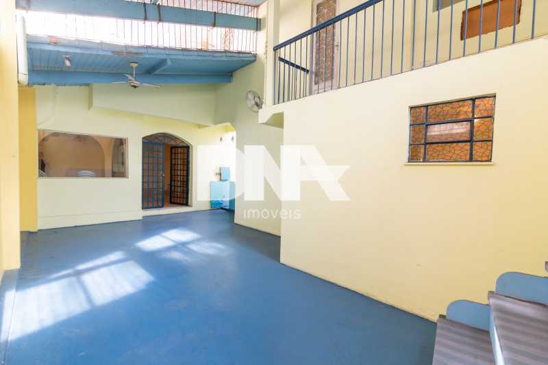 Área para garagem - 6