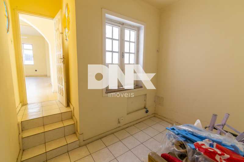 Sala segundo piso com sacada - 16