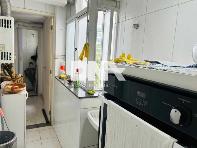 c8d4b4d5-9288-4a64-972e-9bc77b - 21