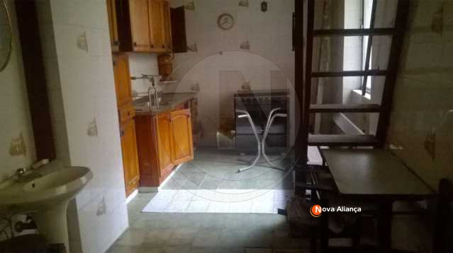 02f54fe1-fa50-4892-8355-90de1b - 12