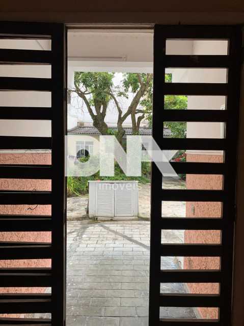 b438c688-72a5-4ecc-a23f-fe8710 - 18