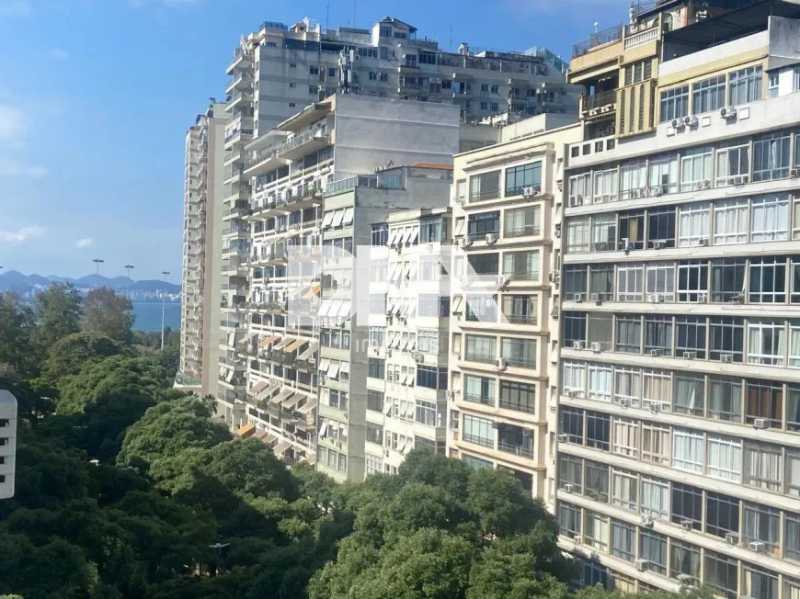 b8b4fa57-cb08-4aa7-8227-7dbd60 - 1