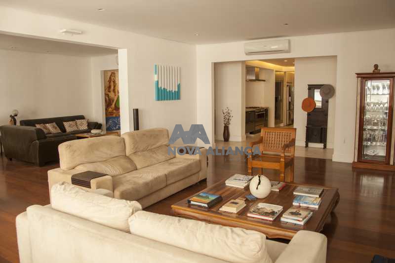 Living Room 2 - 1