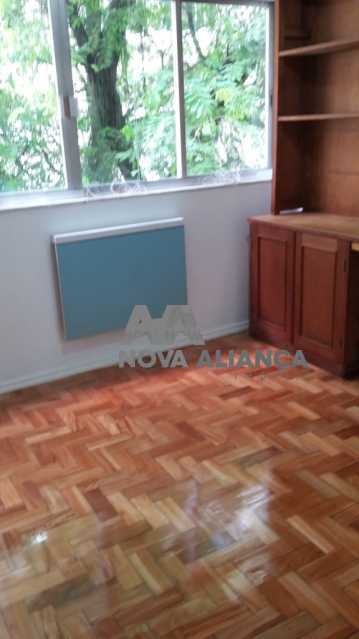 Foto 11_quarto estante - 11