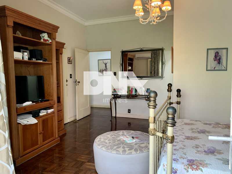 SUÍTE MASTER C/CLOSET - 18