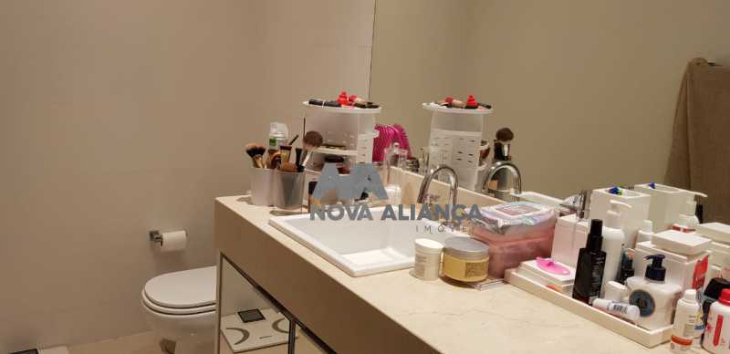 9d7862c4-67e3-499b-8b8b-79f4c0 - 14