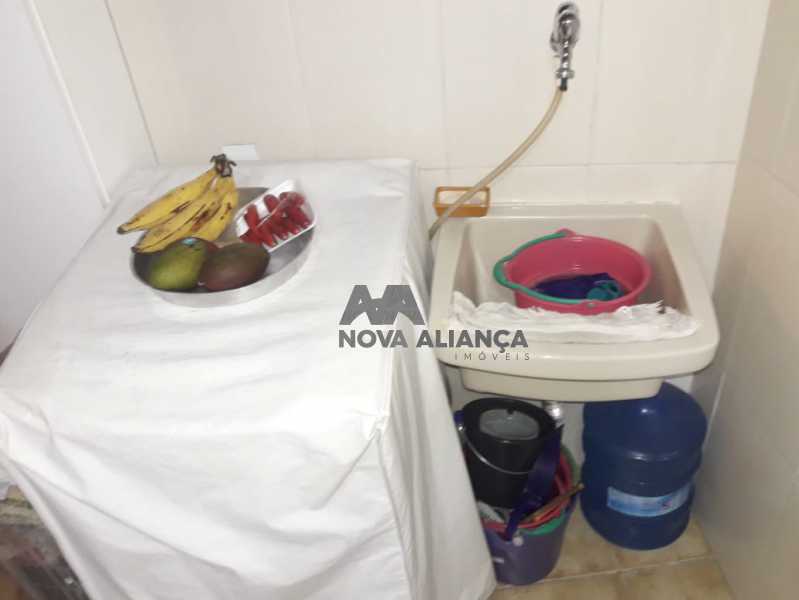 área de Serviço - 28