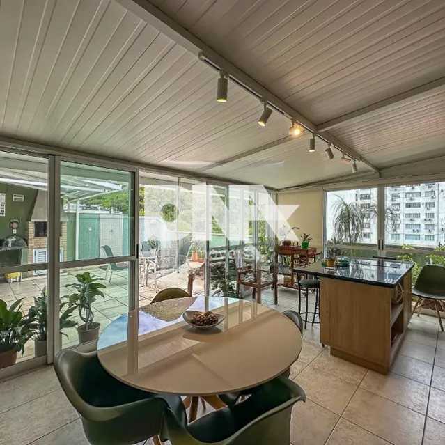 thumbnail_894665384-724.149531 - 12