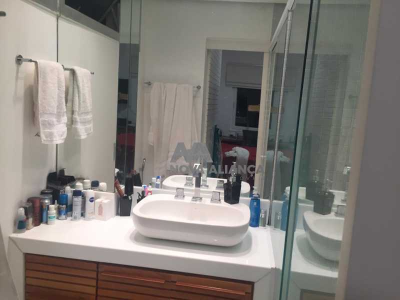 a9dd2fab-fa0d-46e2-bb5f-d50f94 - 10