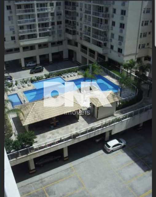 Vista para piscina do prédio - 1