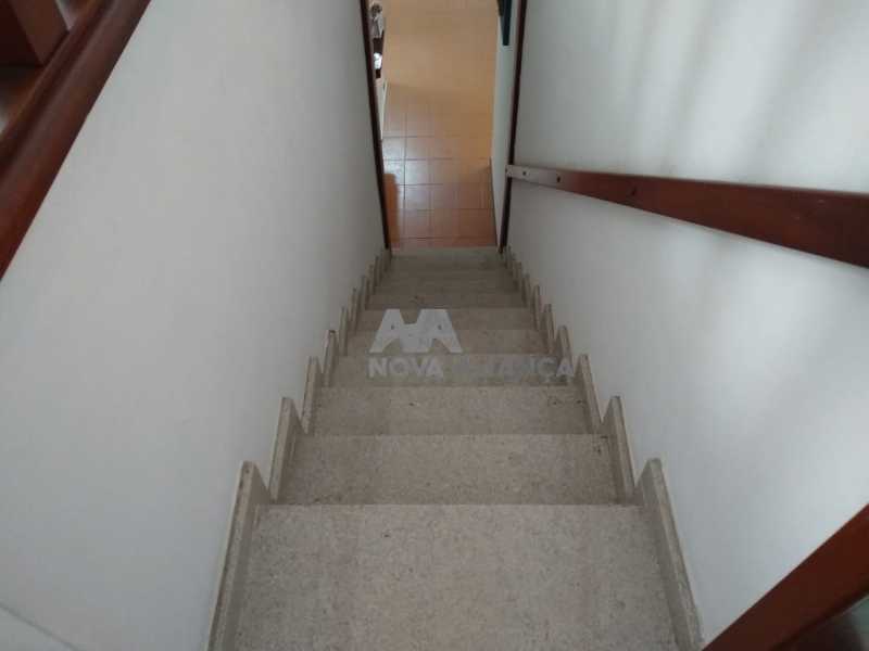 Escada 2° piso 1 - 14