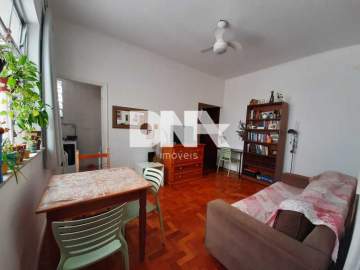 Excelente imovel de 2 quartos todo reformado em rua tranquila sala espaçosa boa cozinha com dependencia completa e vaga. Pronto pra morar - NTAP22478