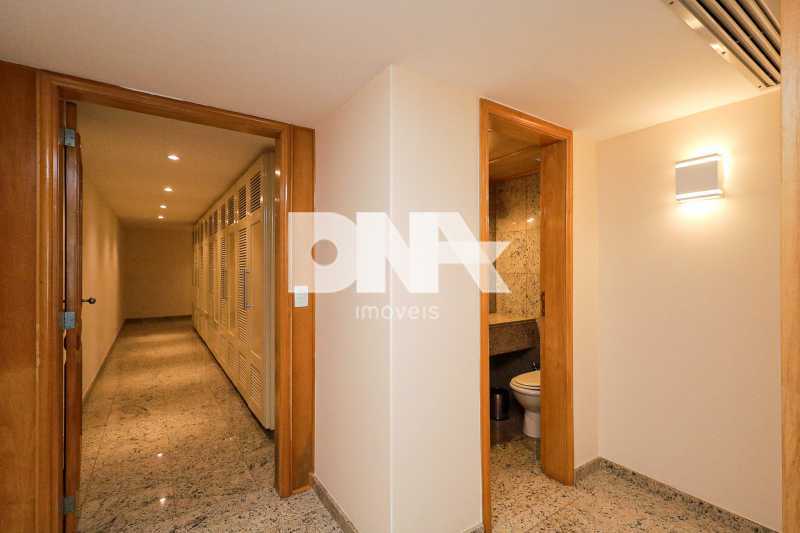 30E32030-7734-4251-8DDE-08F9B9 - 9