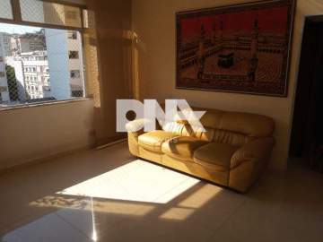 Excelente imovel todo reformado claro e arejado de 2 bons quartos sala grande banheiro social amplo e serviço cozinha espaçosa e dependencia completa com vaga na escritura - NTAP22770