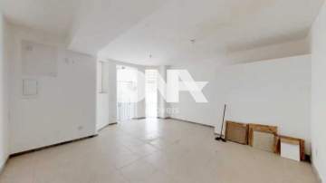 Imperdível - Botafogo, casa de rua linear 5 quartos,1 suíte reformada, sala em 2 ambientes, 179m². - NBCA50062