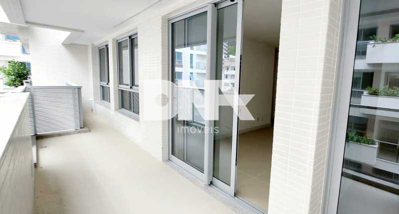 43700d7b-6531-4029-b934-439752 - 3