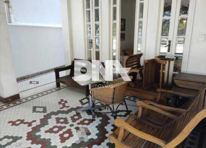 Urca Casa de rua triplex 550m² - 18