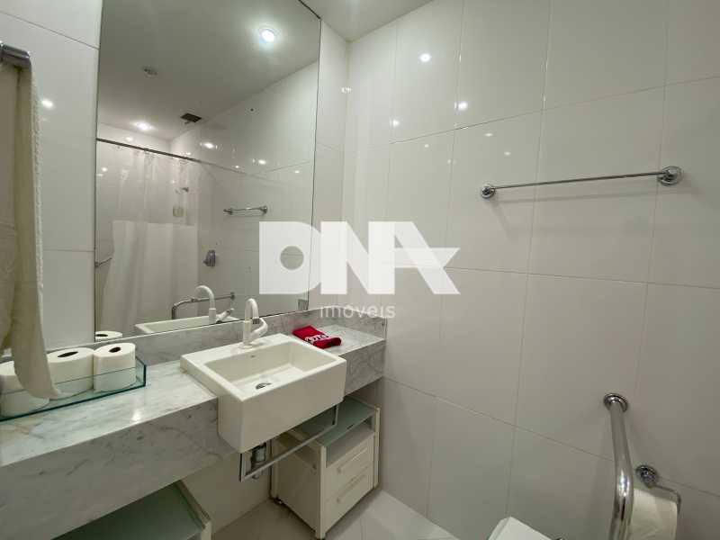 Conheça banheiro da suite do imóvel - Apartamento em rua tranquila na Gávea - NIAP32957 - 15 banheiro da suite - 15