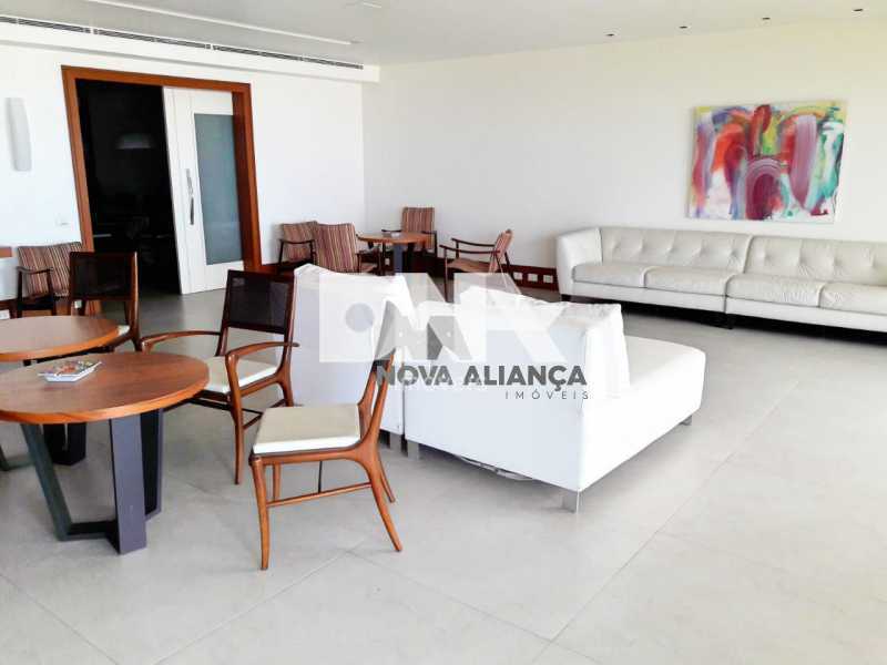 43786_G1543957046 - 1