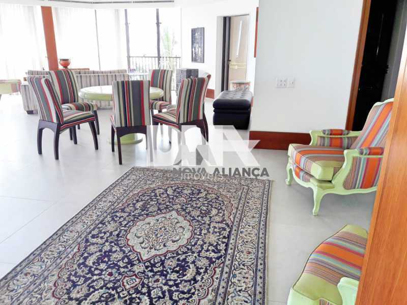 43786_G1543957065 - 7