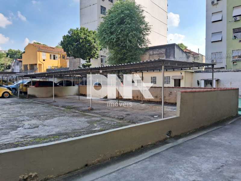 Estacionamento c/ Vaga Marcada - 15