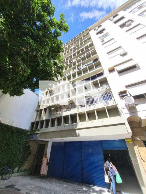 SALA21 - 1