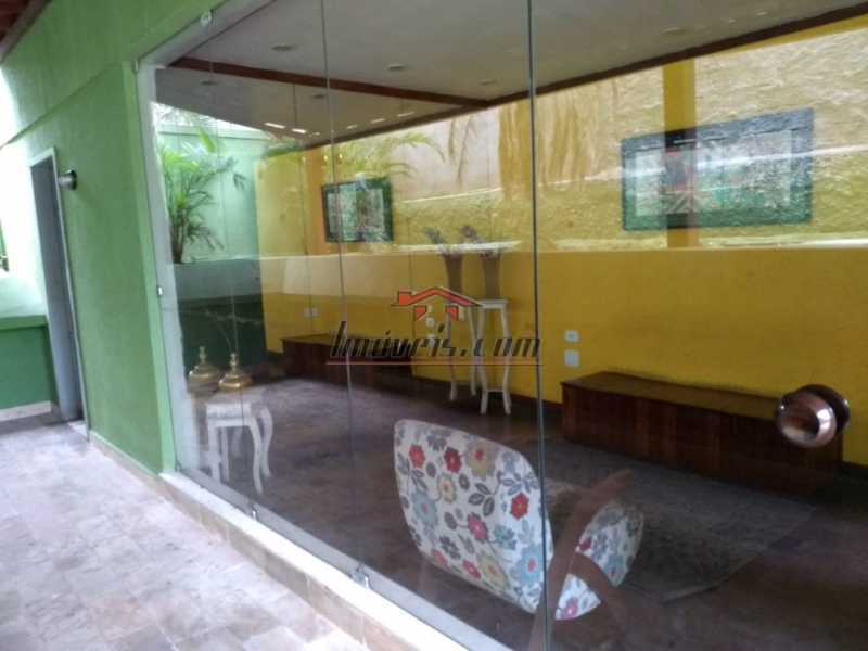 17576_G1575662179 - 9