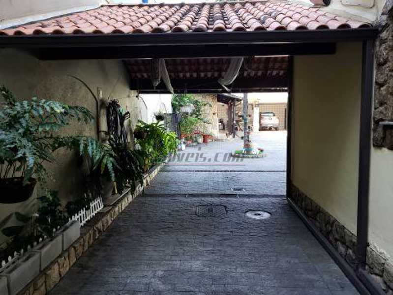 casa-com-6-quartos-a-venda-493 - 24