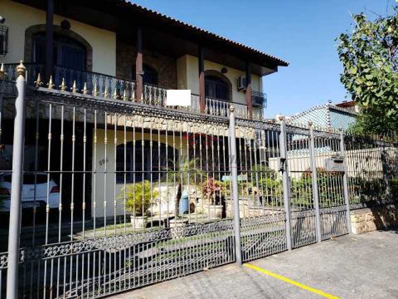 casa-com-6-quartos-a-venda-493 - 25