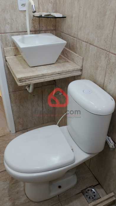 b5761f1e-4cd6-4464-821c-5ec139 - 18