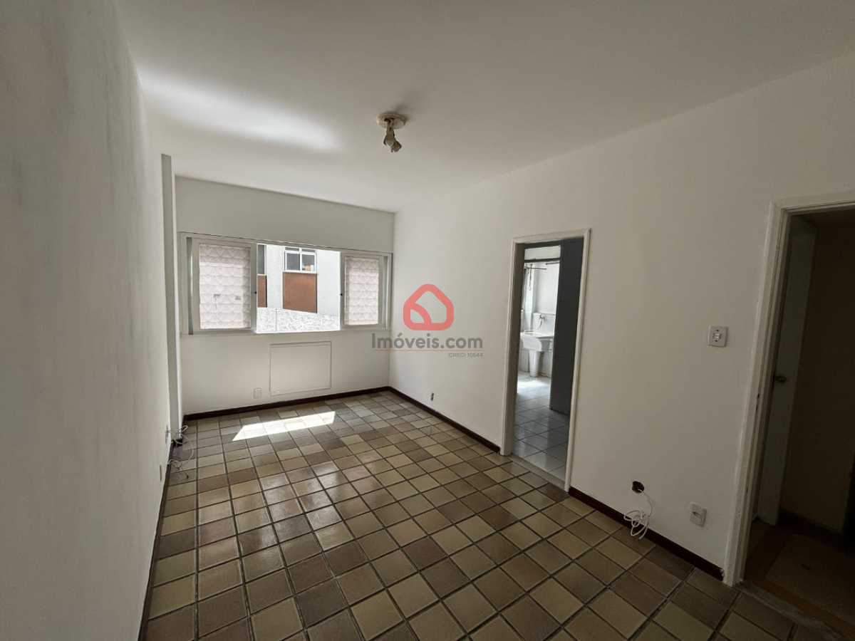 e01d4d0c-3785-48b7-95f6-5a04b2 - 3