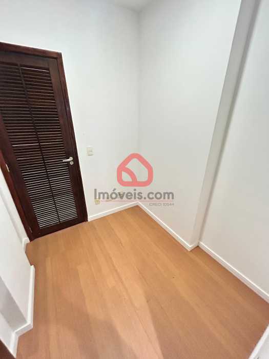 e4ffb24c-a742-43bd-9ab5-d8e69b - 8