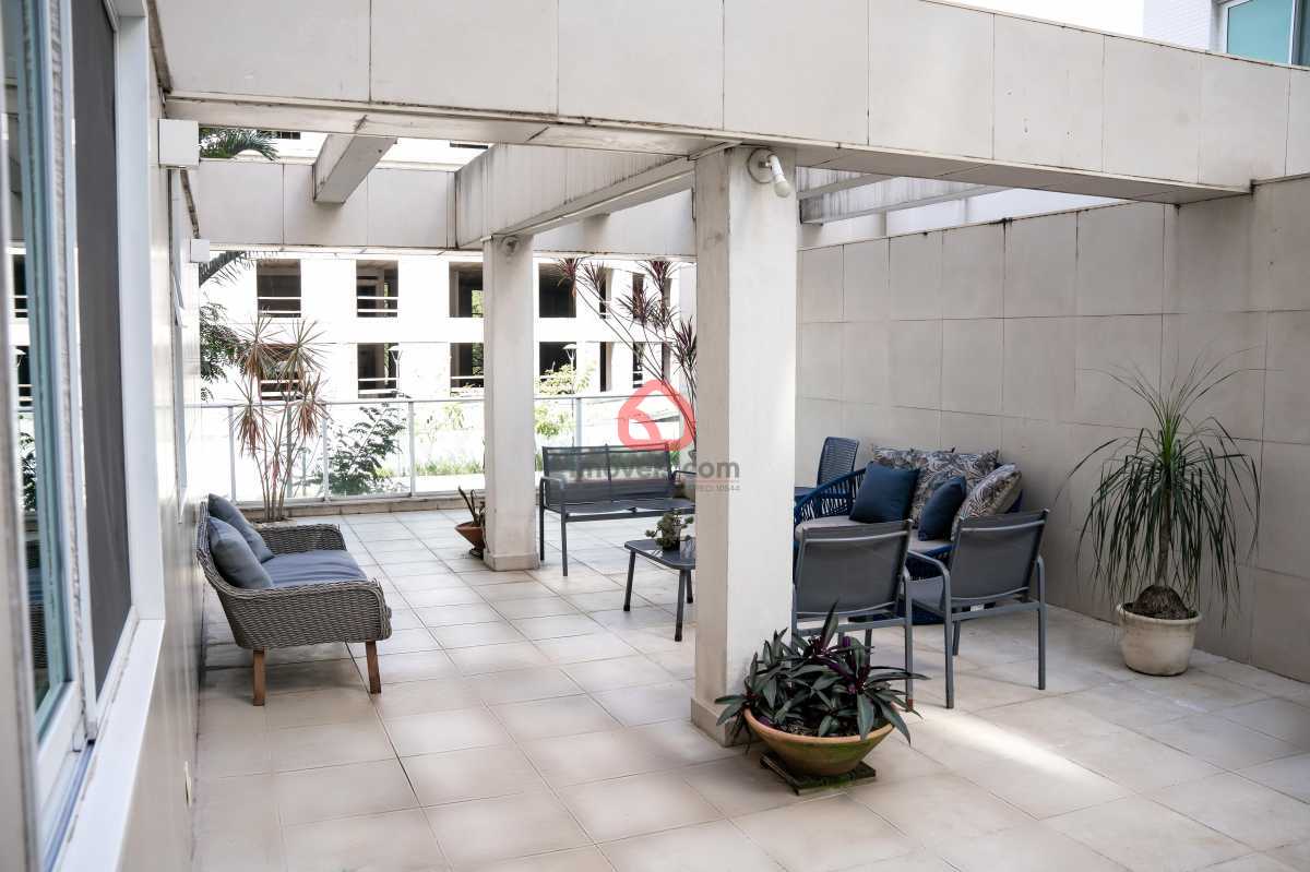 WhatsApp Image 2025-10-28 at 1 - 7