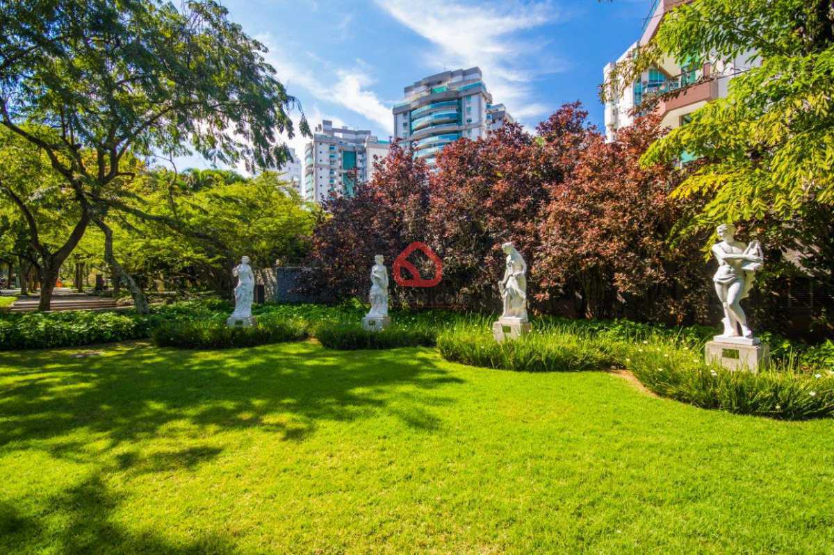 Jardins das esculturas - 17