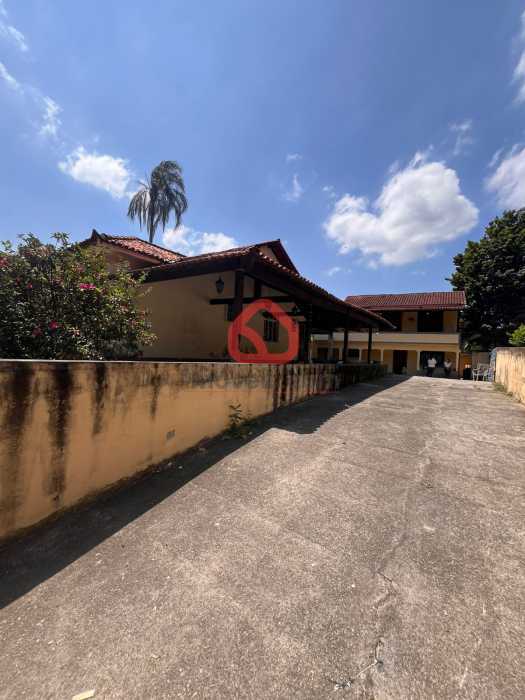 8b162c40-aa12-4fe0-ba64-4241b6 - 8