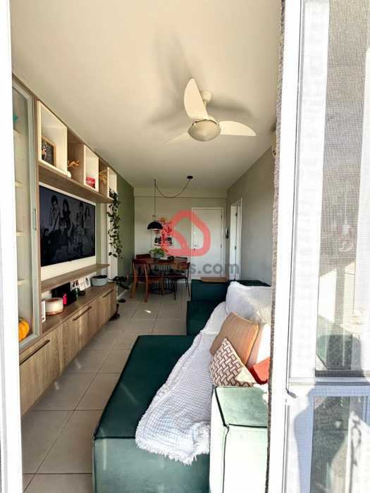 de3a5772-3502-40e9-90bd-9f410f - 4