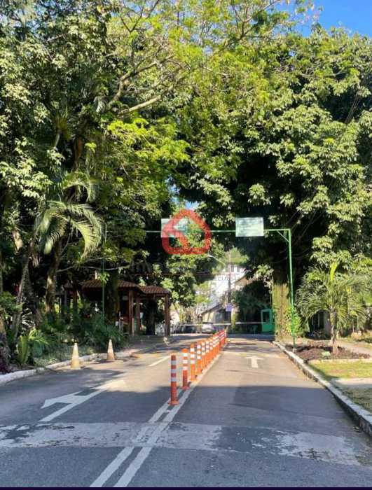 06743eb2-2e16-4e06-9f3f-b41ac0 - 27