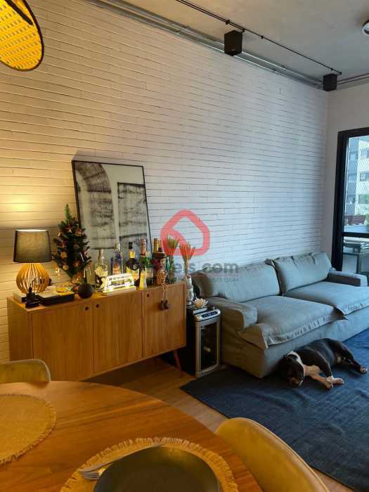 WhatsApp Image 2025-11-13 at 1 - 4