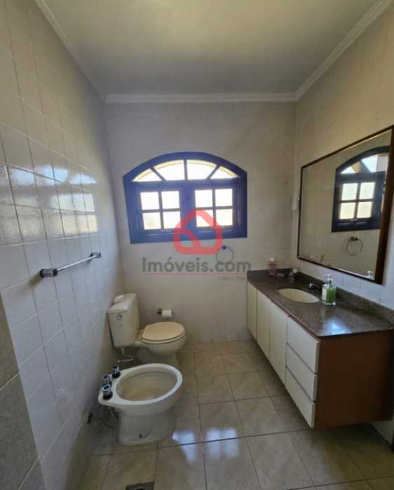 WC Suite 2 Staged X - 13