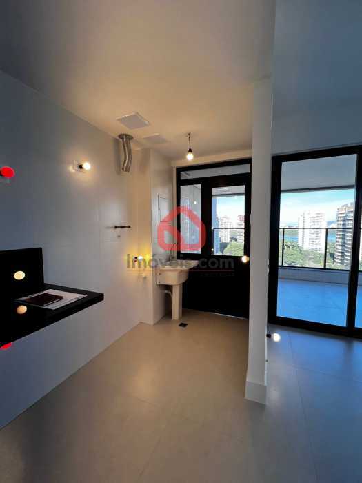 2d676c53-8c72-4e92-bd03-c2e4a4 - 2