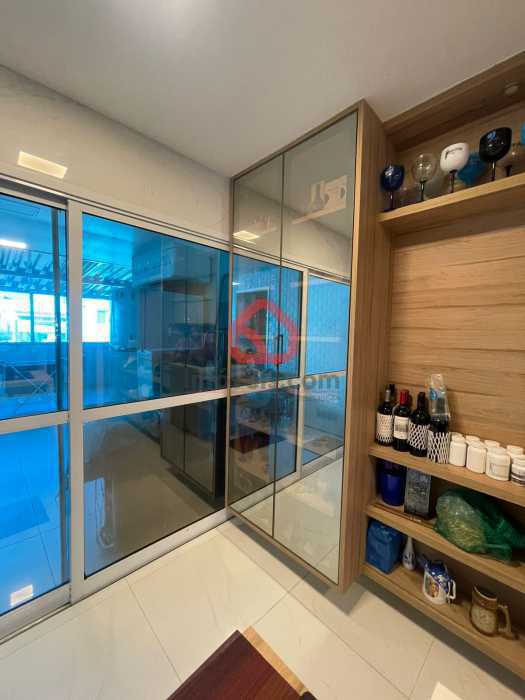 a7237972-59cc-46f4-8114-9de03b - 24