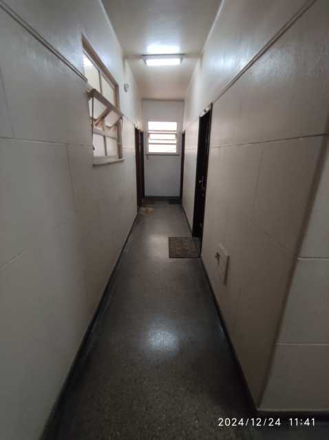1000053984 - 21