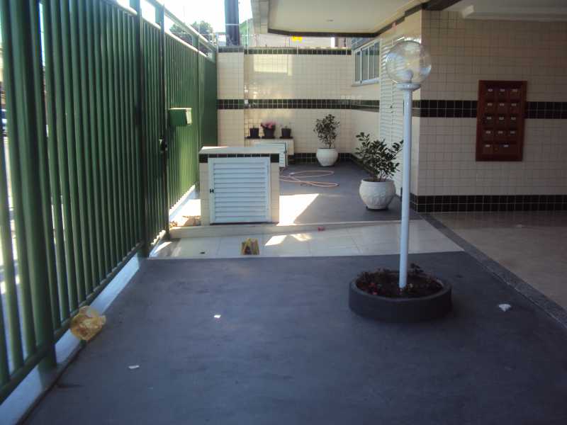 HALL - 8