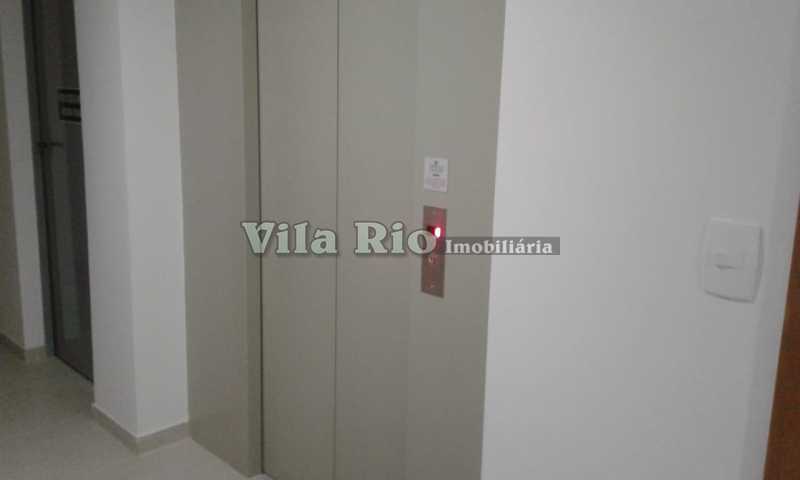 ELEVADOR - 21