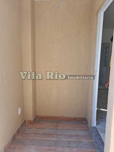 ENTRADA 1-4. - 12