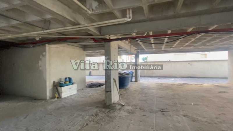 GARAGEM EM CONSTRUÇÃO. - 26