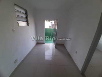 Boa casa de frente com 02 quartos em Irajá. - VCV20041