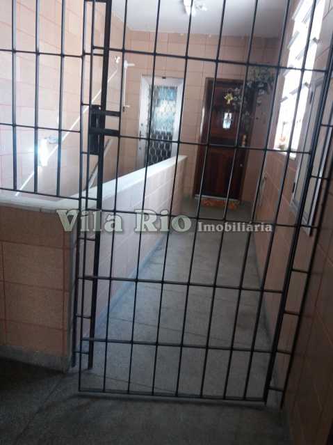 HALL - 25